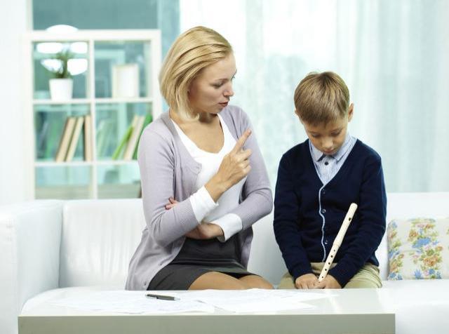 家長(zhǎng)們你知道低聲教育孩子的智慧嗎