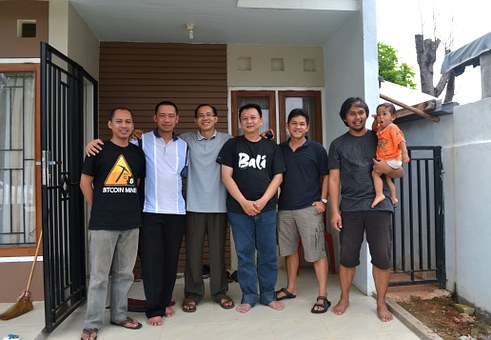 這樣才能充分體現(xiàn)學(xué)生是學(xué)習(xí)的主人,教師是...