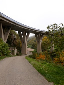 8歲孩子叛逆期怎么管教最合適