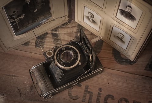 ��Ȼ������҂�Ƭ����J�飬���ˌWУ������...