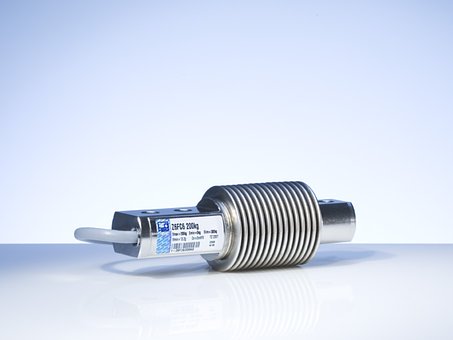 我曾對六、七、九三個年級的數學考試進行監...