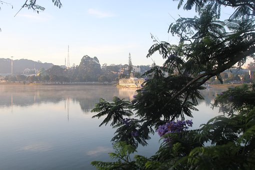 畢業生薪酬最高的十所大學 北外遠超清華