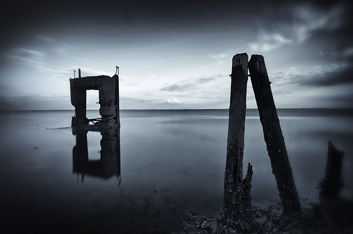 青春期男孩叛逆的表現有哪些