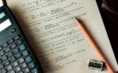 面對青春期的孩子,家長要站在孩子的角度考慮問題