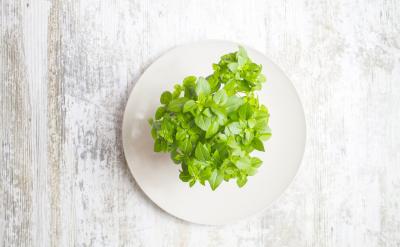 一般試卷的安排是由易到難,特別是選擇題...