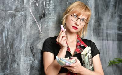 1.先易后難。就是說,先做簡單題,再做復雜...