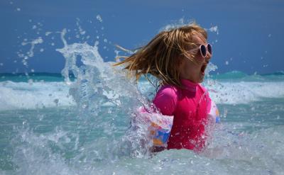 在了解學困生的同時,決不能歧視他們,而要...
