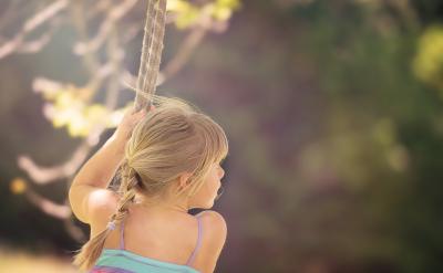 實踐證明把順口溜滲透在英語語法教學中能起...