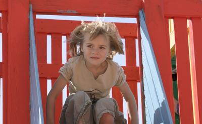 在大學(xué)物理教學(xué)過程中,教師應(yīng)為學(xué)生學(xué)習(xí)物...