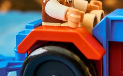 第盡心謀事,傾力干事,力求在任期內多干一...