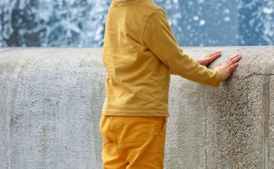 對了,最近有個好玩的現象,很多科技公司招...