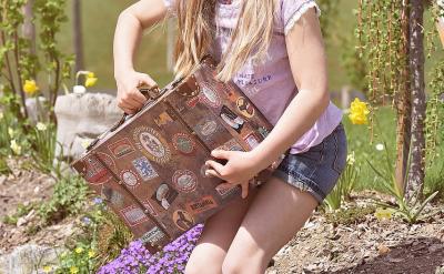 3.通過看有趣的書籍和電視,培養興趣。興趣...