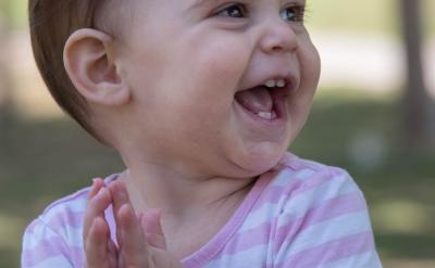 每個教師負(fù)責(zé)抓好班上的尖子生。每周多發(fā)一...