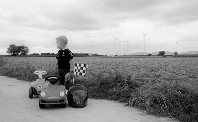 低年級主要練習寫句子、寫話。包括:用學過...