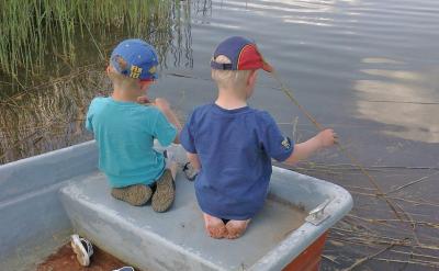 分類:⑴按邊分;