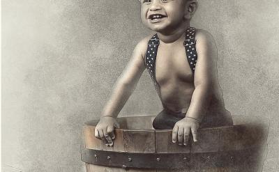 有的歌頌了勞動(dòng)人民幸福美好的生活,如 “...