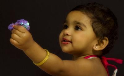 鼓勵嘗試不同解法:題目設計鼓勵學生嘗試用...