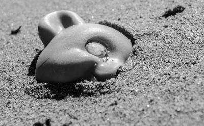 33.我不能拋棄心,我想,無論它多么沉重,...