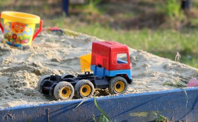 教師問,學生答,動手練”進行教學,學生會...